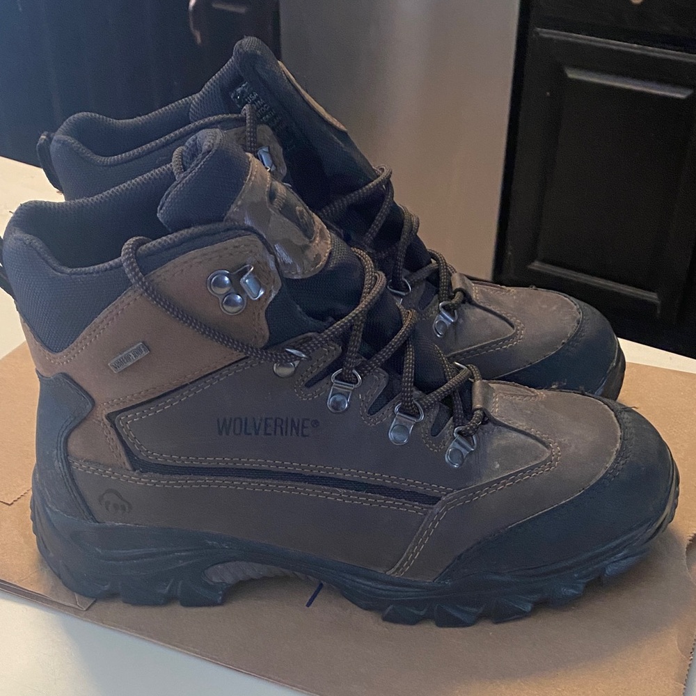 Wolverine Men's Black and Tan Outdoor Boots